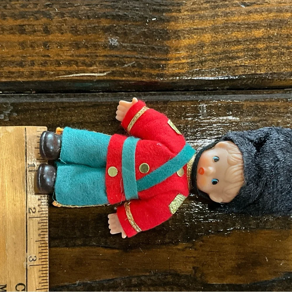 Unique Vintage this cute
